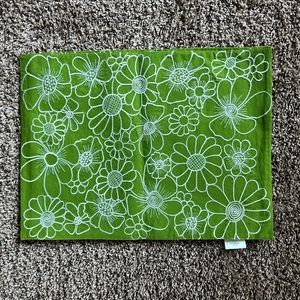 Crate & Barrel Flowerworks Placemat - lime green 14” x 19” cloth
